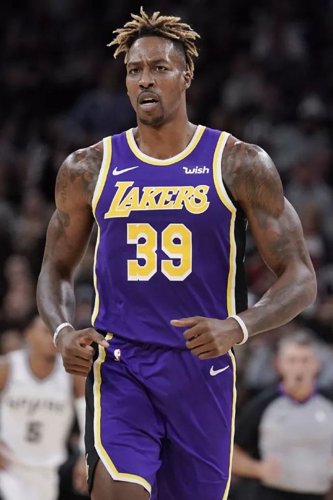 英雄联盟新英雄-清晨国王杯传出新动向；奥兰多魔术绝杀压哨；管理层表态——管理层满意；球探报告显示潜力的简单介绍