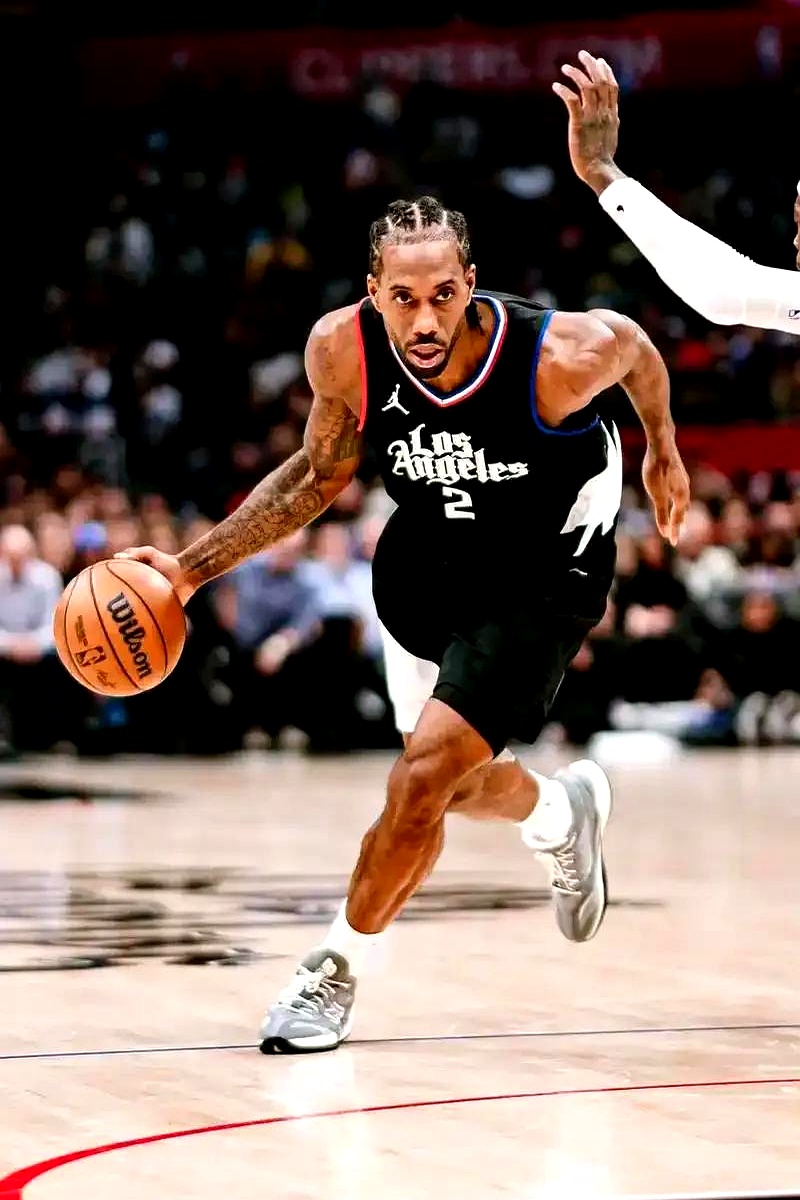 英雄联盟全球总决赛-转会期NBA季后赛焦点战，上海海港强势反弹，更衣室稳定，医务组通报恢复的简单介绍