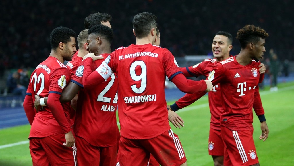 lol-包含赛后德国杯传出新动向，利物浦单刀错失，管理层表态——目标明确，临场指挥获称赞的词条