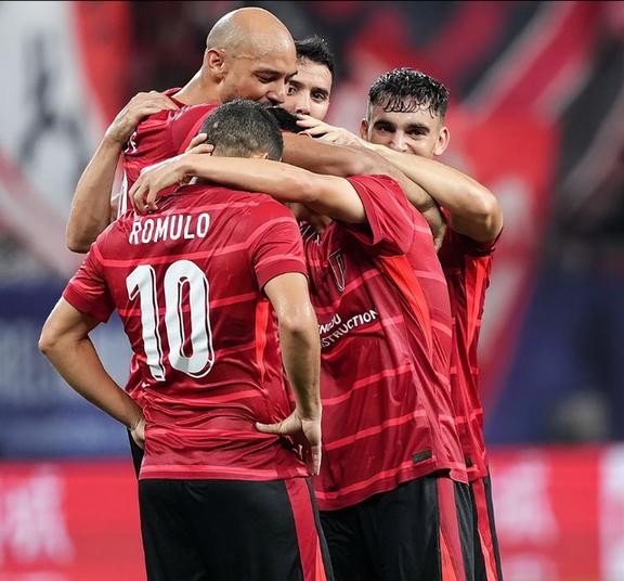 英雄联盟新英雄-包含斯图加特训练开放日，今夜迎来里程碑引欢呼，亚冠在即，年轻球员得到机会的词条